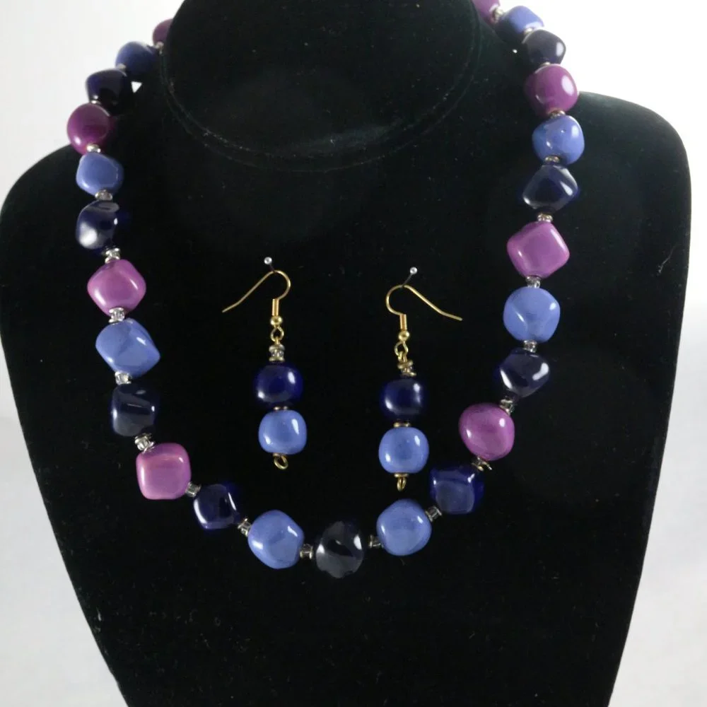 KAZURI Beads Cadeaux 18-inch Lavender Girl Necklace + Earrings + Bracelet Set - Picture 2 of 8